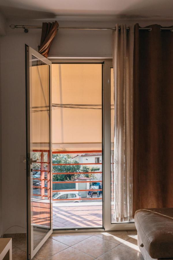Rs Place 1-Bedroom Apartment Tiran Dış mekan fotoğraf