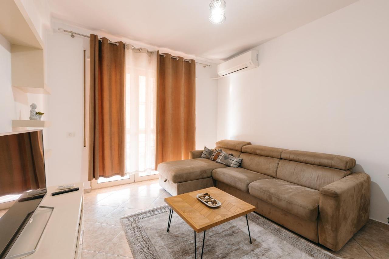Rs Place 1-Bedroom Apartment Tiran Dış mekan fotoğraf